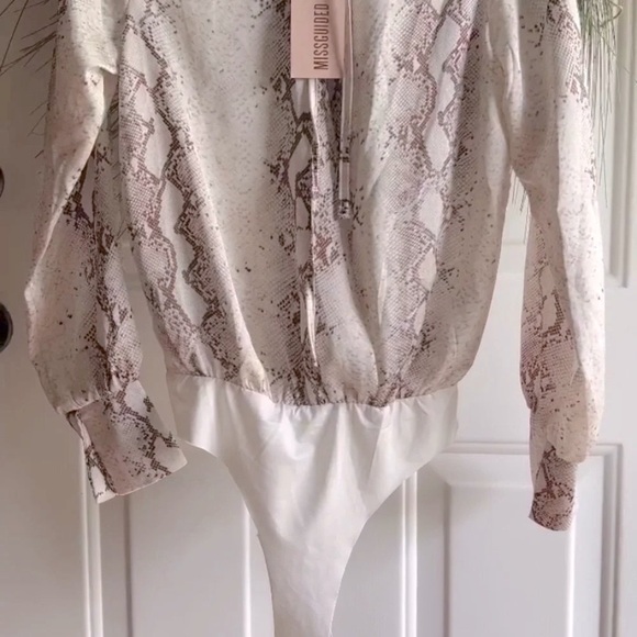 Missguided Snakeprint Wrap Body Suit Size 6 - Picture 3 of 10